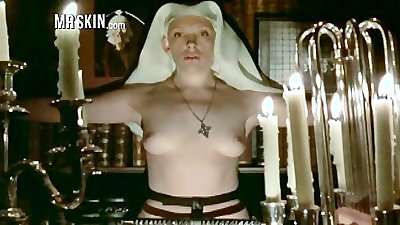 Hot Promi Nackt Nonnen erhalten auf Ihre Knie und saugen es und Dont Stoppen