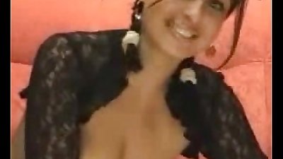 Hot brunette geeft een Webcam Toon
