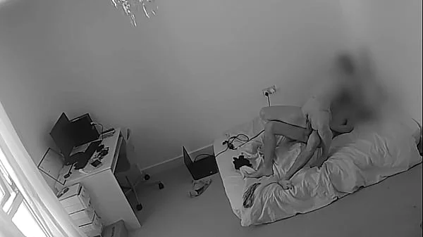 Caught my girlfriend cheating on me