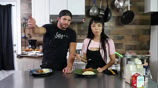 Marica Hase put an eel in her ass!