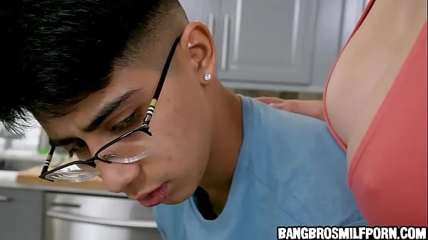 Horny stepmother just need a quick fuck right now.