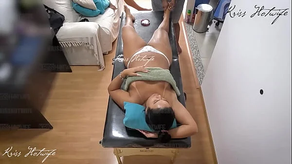 Puta Casada cuidando desse corpinho gostoso para você usar bem gostoso