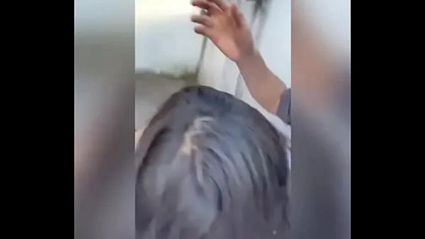 Las Estudiantes ya la saben CHUPAR! Tienen una forma de Chuparla Delicioso! En el Patio Alumna Me la Chupó de Maravilla y no me pude Aguantar, me vine en 3 minutos!