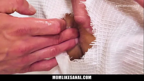 Busty Stepmom Natasha Nice Didn't Realize Who’s Behind the Showercurtain