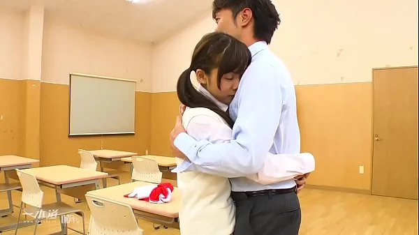 教室で憧れの先生とSEX 2