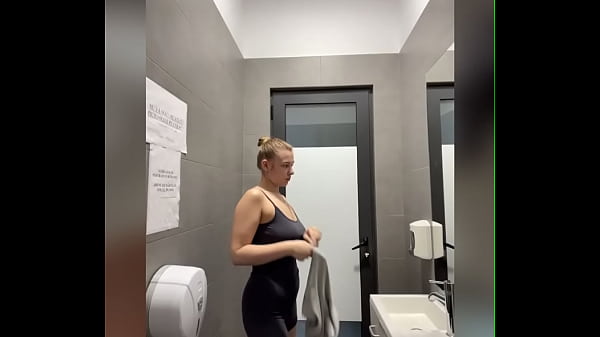 Double penetrating in the public