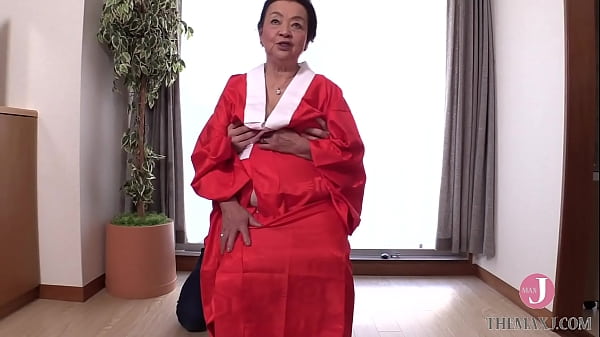 When Yuko Ogasawara, an 81-year-old widow, is a cheerful and energetic gives a massage to a young man, she shows off her age-old skills of making him impatience. - Intro