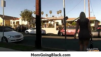 esposa y Mamá folla un Grande negro Dick 8